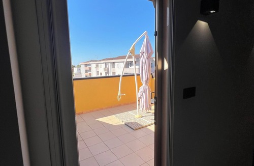 Lido di Campomarino Apartment | Relax by the Sea – Cozy 2-Bedroom Apartment with Terrace in Campomarino lido