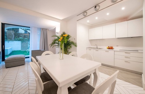 Sant'Agnello Villa | Rentals in Italy - The Ivy Villa with sea view, garden area, pool and jacuzzi
