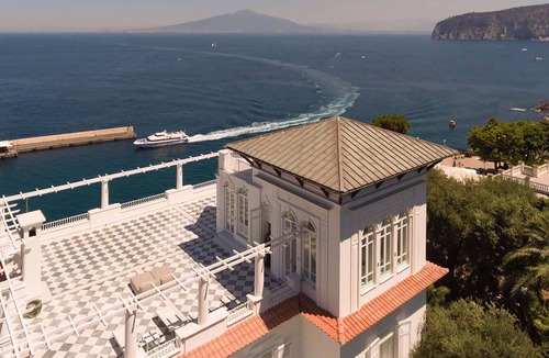 Sorrento City Centre Villa | Rentals in Italy - Villa Correale immersed in the gardens with sea view