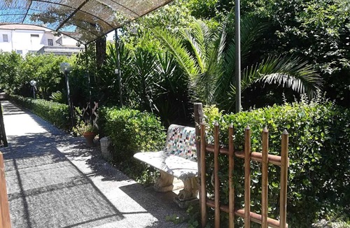San Marco Evangelista Apartment | Residenza Caserta Sud - Apartment with garden