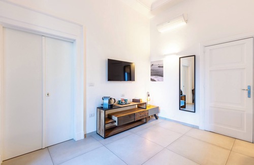 Chiaia Apartment | Residenza Partanna by Napoliapartments