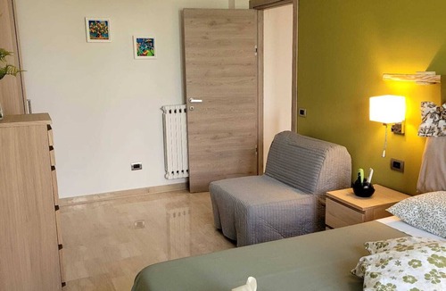 Pompei Bed & Breakfast | Room 102 - studio apartment.