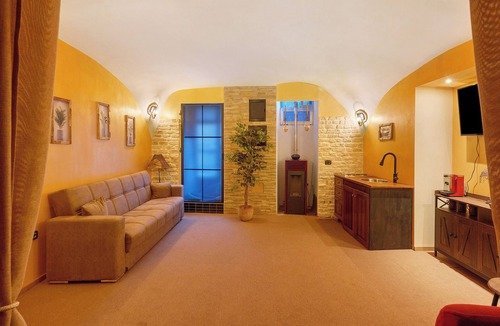 Meta Apartment | Room 'Caruso' with Shared Terrace, Wi-Fi and Air Conditioning