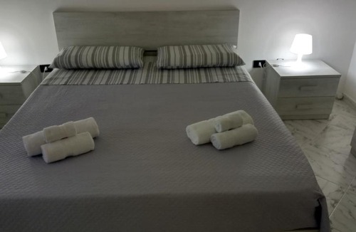 Eboli House | Room in Apartment - BB A Casa di Anto Eboli Sa vicino al Palasele