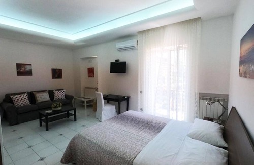 San Sebastiano al Vesuvio House | Room POMPEI
