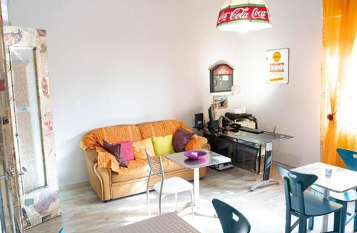 Secondigliano Apartment | Room with private bathroom - Grey
