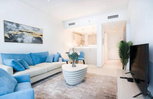 Palm Jumeirah Apartment | Roomy 1 bd at Palm Jumeirah