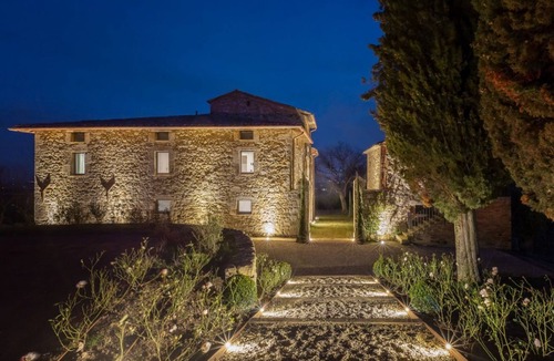 Sarteano Villa | ROYAL COUNTRY VILLA WITH POOL