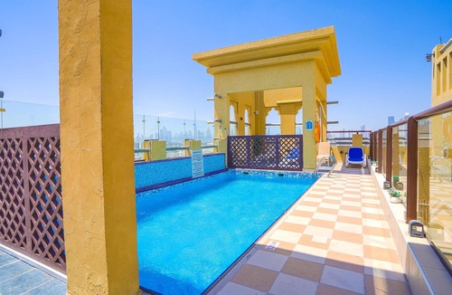 Naif House | Royal reflections king stay