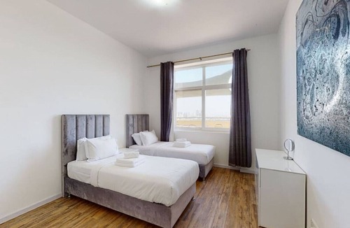 Motor City Apartment | Rustic Three Bedroom in Motor City