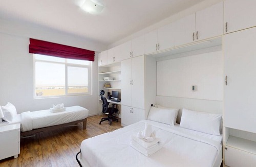 Motor City Apartment | Rustic Three Bedroom in Motor City
