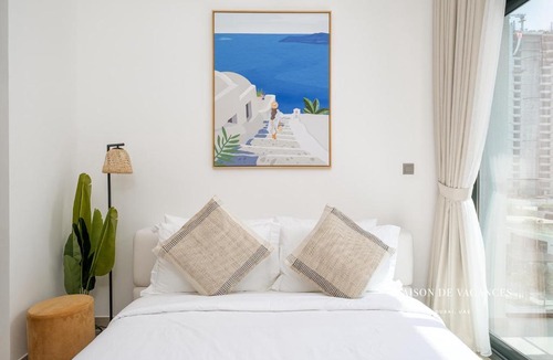 Nad Al Sheba Apartment | Santorini Studio Pool View