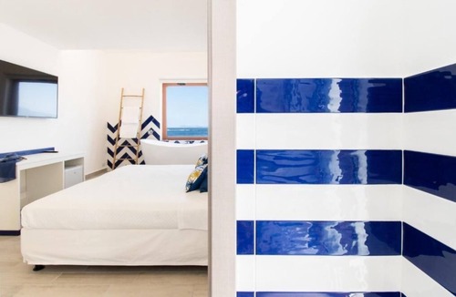 Marina di Puolo House | Sapphire Rooms