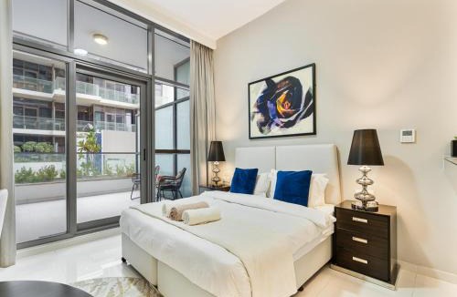 Dubai Apartment | Savis Homes - Furnished Spacious Studio in Golf Promenade 2A by Damac Hills