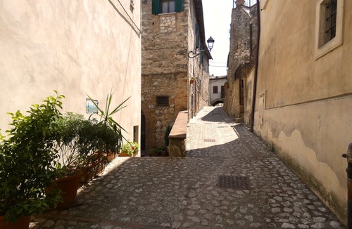 Amelia Apartment | Scappo in Umbria, CasaLina