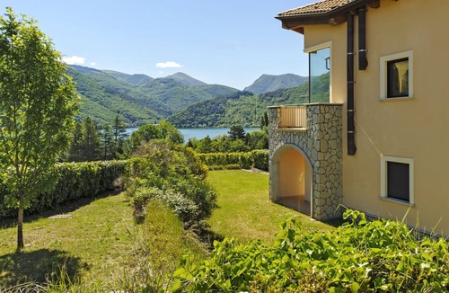 Scanno House | Scenic Loft in Scanno near Museo della Lana