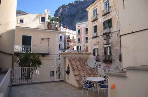 Amalfi Apartment | SCIROCCO APARTMENT - CENTER OF AMALFI WITH TERRACE