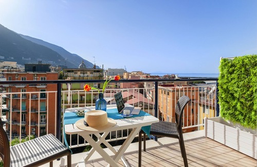 Castellammare di Stabia Apartment | Sea View Apartment on the bay of Naples last minutes discount 25 - 30 june