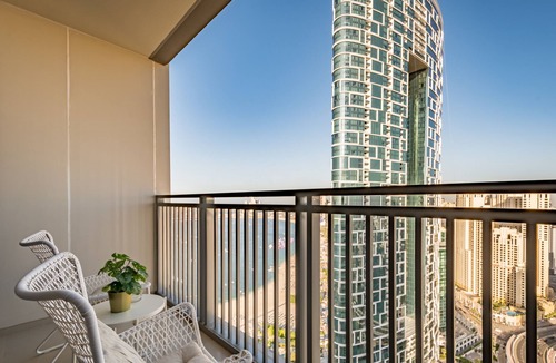 Jabal Ali 2 Apartment | Sea View 3BR with Assistant Room and Balcony, Just Steps from Marina Promenade