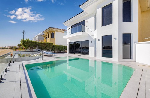 Palm Jumeirah Villa | Sea view Beach front 6 bedroom villa by Luxury stays vacation homes rental