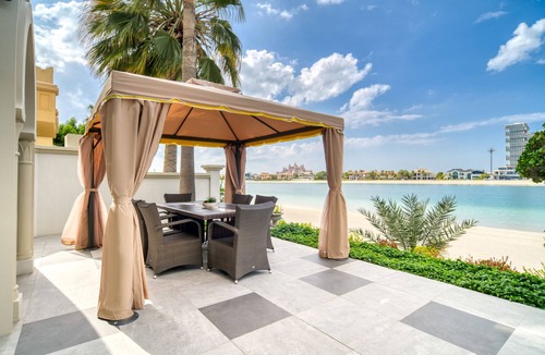 Palm Jumeirah Villa | Seaside 5BR Villa with Assist Room and Beach Access on Frond E Palm Jumeirah