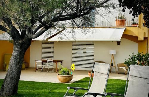 Bonifati House | Seaside Villa with private garden