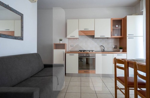 Pineto Apartment | Second floor apartment with sea view