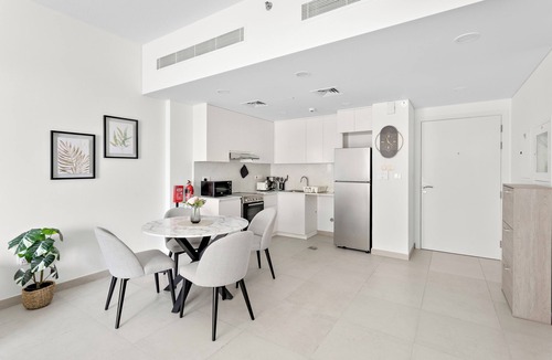 Umm Suqeim 3 Apartment | Serene 1BR APT with Gym, Pool & Kid's playground