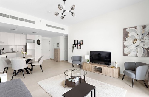 Umm Suqeim 3 Apartment | Serene 1BR APT with Gym, Pool & Kid's playground