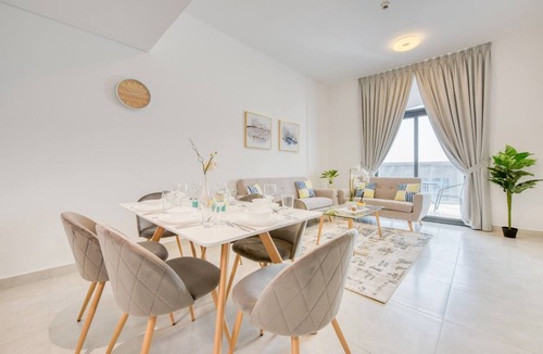Dubai Apartment | Serene 2 Bedrooms Apartment