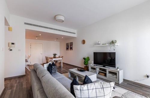 The Greens Apartment | Serene & Spacious 1BR The Greens