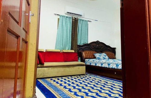 Al Majaz Apartment | Sharjah al majaz room