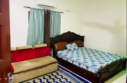 Al Majaz Apartment | Sharjah al majaz room