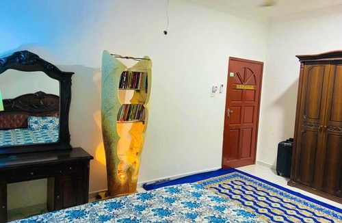 Al Majaz Apartment | Sharjah al majaz room