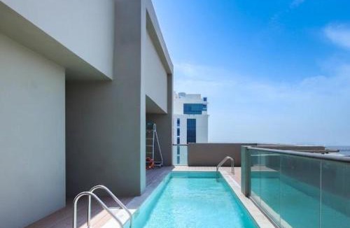Dubai Apartment | Silk Valley - Luxury 1B with modern amenities