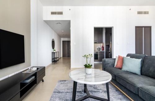 Bur Dubai Apartment | Silkhaus luxury building high floor 1BDR in Downtown
