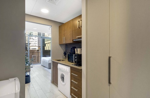 Bur Dubai Apartment | Silkhaus Studio in Burj Daman | Heart of DIFC