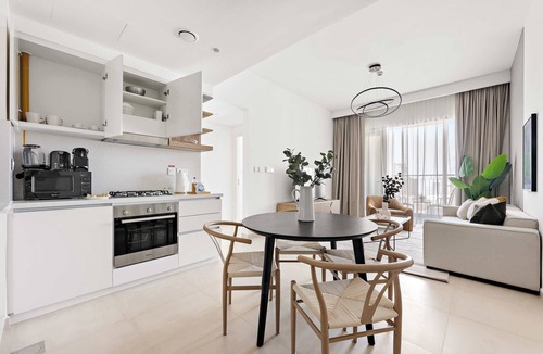 Za'abeel 2 Apartment | Silkhaus Stylish 1BR | Near Burj Khalifa | Balcony