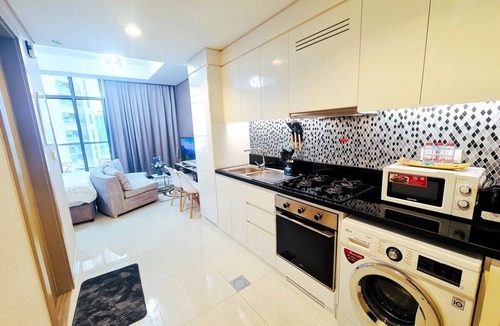 Al Safa Apartment | Skyline Serenity in Maison Aykon City Dubai