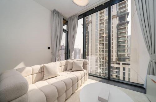 Nad Al Sheba Apartment | Sleek and Stylish 1 Bed in The Crest Sobha Hartland