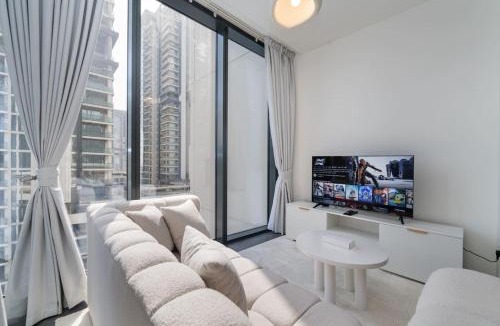 Nad Al Sheba Apartment | Sleek and Stylish 1 Bed in The Crest Sobha Hartland