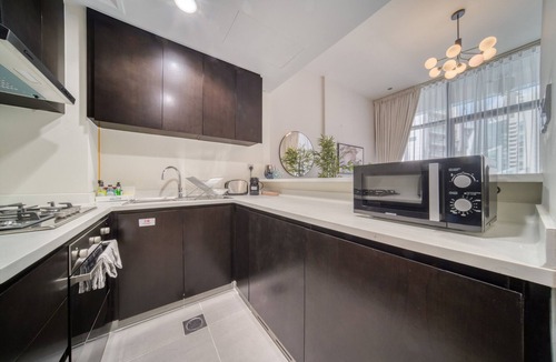 Downtown Dubai Apartment | Soothing 1BR at Merano Business Bay by Deluxe Holiday Homes