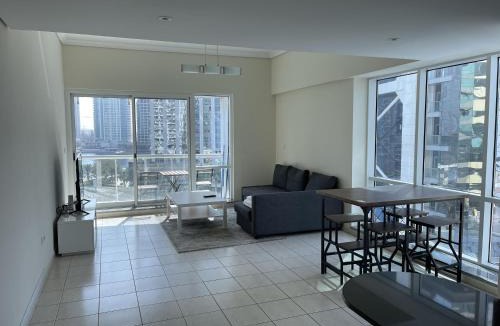 Jumeirah Lake Towers Apartment | Spacious 1 Bedroom Apartment in JLT