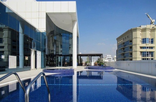 Jumeirah Lake Towers Apartment | Spacious 1BR Apartment in JLT - Sleeps 4