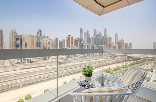 Jumeirah Lake Towers Apartment | Spacious 1BR Apartment in JLT - Sleeps 4