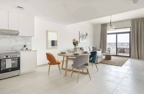 Umm Suqeim 3 Apartment | Spacious 1BR Apartment in Madinat Jumeirah!