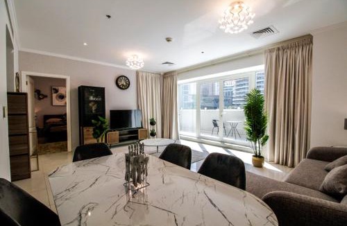 Jumeirah Lake Towers Apartment | Spacious 1BR with Balcony in JLT Cluster E