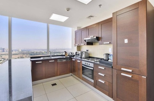 Sheikh Zayed Road Apartment | Spacious 2 Bedroom w/Infinity Pool Near DWTC
