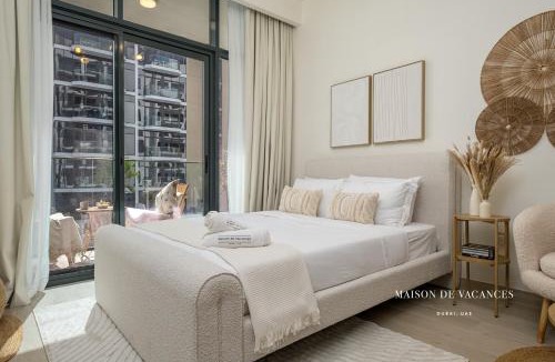 Nad Al Sheba Apartment | Spacious Boho Studio Pool View