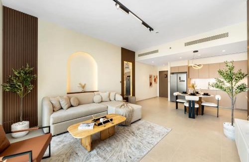 Downtown Dubai Apartment | Spacious, Modern Chic 2 BDR Apartment in Prime Downtown Location